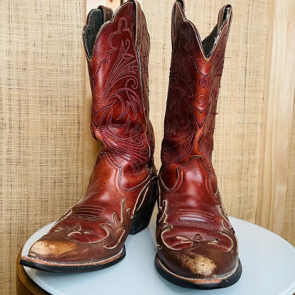 Gorgeous Ariat Cowboy Boots
